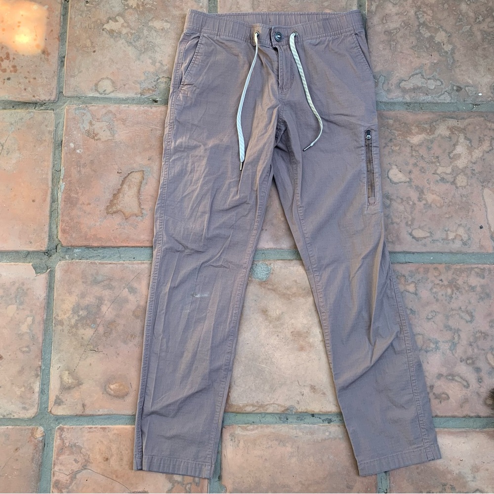 Vuori Women's Pants in Taupe
